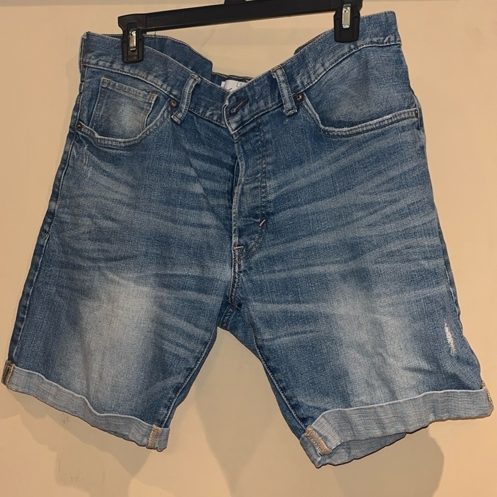 H&M LOGG Bermuda style Jean shorts size 36 button fly